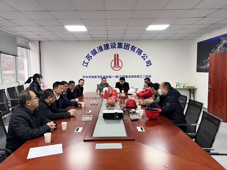 1674025798566906.jpg 馮總帶隊 對張家河項目部(二標(biāo)段)進(jìn)行安全隱患大排查。 (2)_副本.jpg